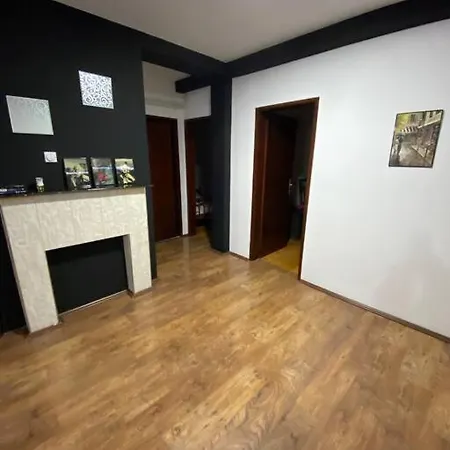 Modern And Spacious In Private House *